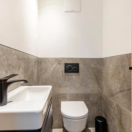 Apartment Grauzone App Nr 6 View *